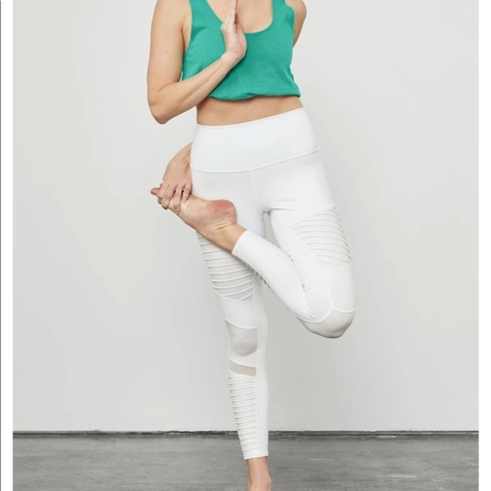 ALO Yoga White Ribbed Moto-Style Jeggings